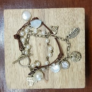 Leather/Pearl Bracelet